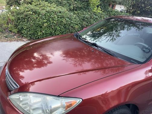 Red 2005 Toyota Camry LE