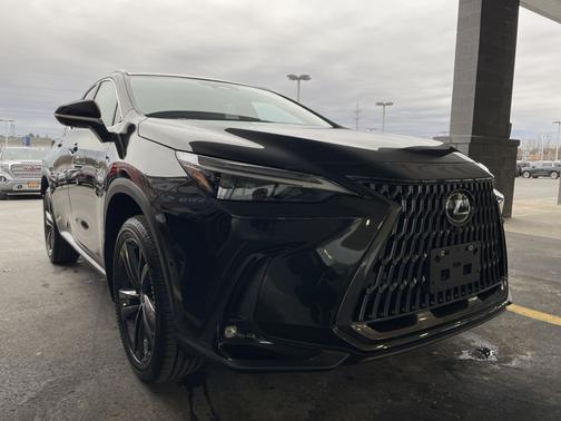 2025 Lexus NX 450h+ Luxury AWD