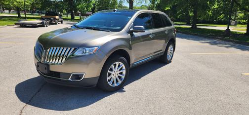 Brown 2012 Lincoln MKX Base