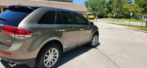 Brown 2012 Lincoln MKX Base