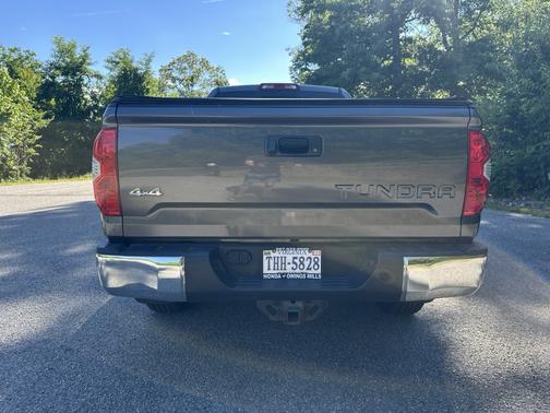 Gray 2016 Toyota Tundra SR5