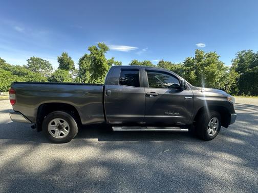 Gray 2016 Toyota Tundra SR5