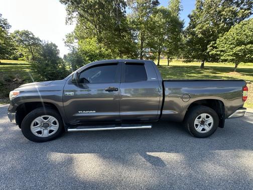 Gray 2016 Toyota Tundra SR5