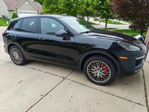 Black 2016 Porsche Cayenne Cayenne Turbo