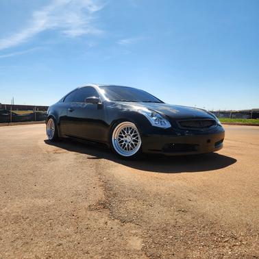 Black 2003 INFINITI G35 Base