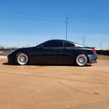 Black 2003 INFINITI G35 Base