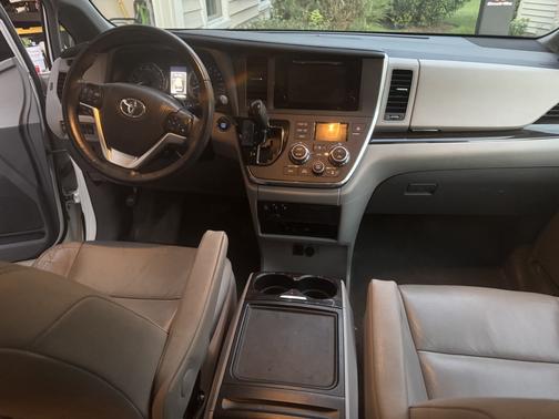 2015 Toyota Sienna XLE Premium
