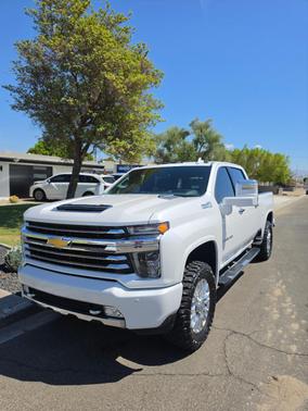 White 2020 Chevrolet Silverado 2500 High Country