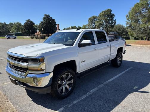 White 2018 Chevrolet Silverado 1500 1LT