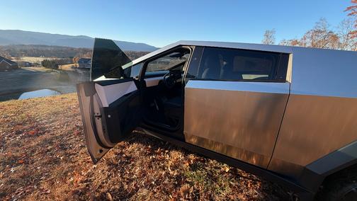 2024 Tesla Cybertruck AWD