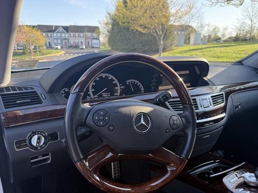 Silver 2013 Mercedes-Benz S-Class S 550 4MATIC