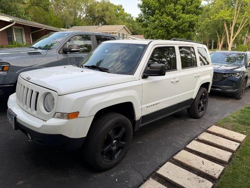 White 2014 Jeep Patriot Latitude