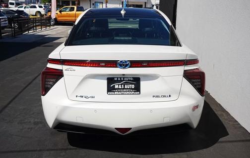2019 Toyota Mirai Base