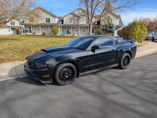 Black 2011 Ford Mustang GT Premium