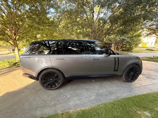 Gray 2023 Land Rover Range Rover P530 SE LWB 7 Seat