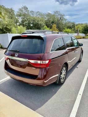 Red 2012 Honda Odyssey EX