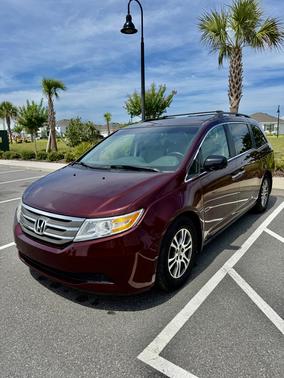Red 2012 Honda Odyssey EX