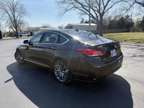 Brown 2015 Hyundai Genesis 5