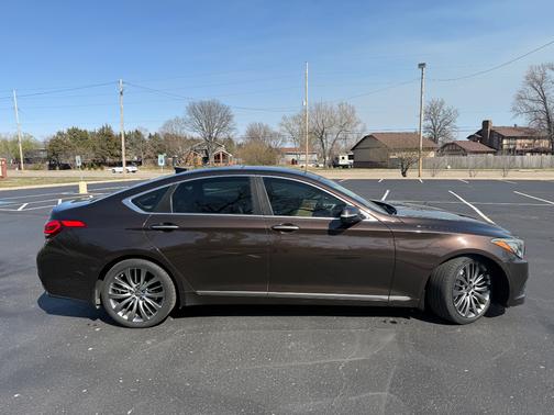 Brown 2015 Hyundai Genesis 5