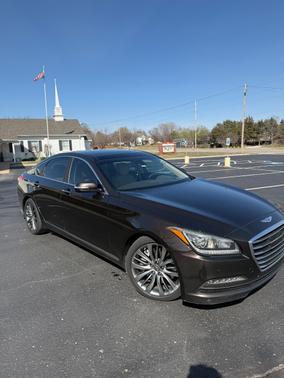Brown 2015 Hyundai Genesis 5
