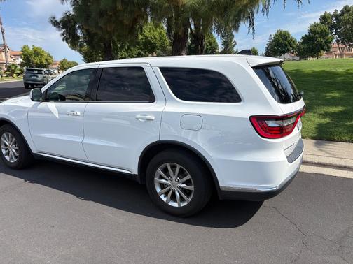 White 2016 Dodge Durango SXT