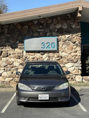 2005 Toyota Camry LE V6