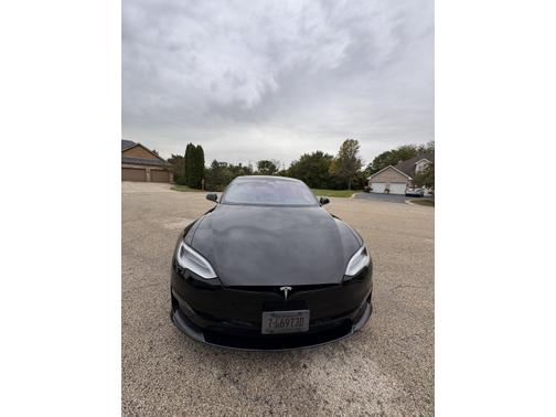 2021 Tesla Model S Plaid