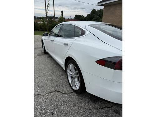 2015 Tesla Model S 85D