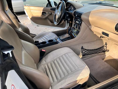 White 2001 BMW Z3 3.0i Roadster