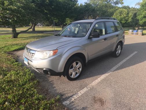 Silver 2013 Subaru Forester 2.5X