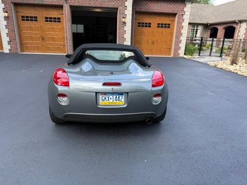 Green 2007 Pontiac Solstice Base