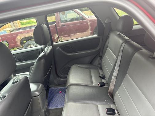 Red 2003 Ford Escape XLT