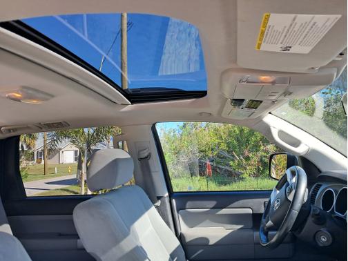 2017 Toyota Sequoia SR5
