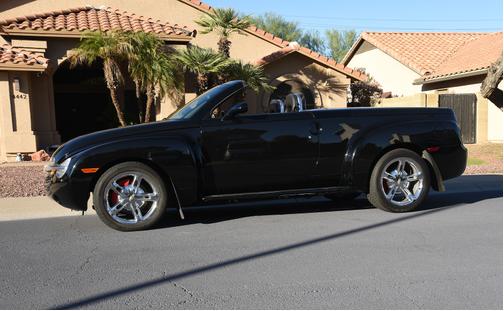 2005 Chevrolet SSR Base
