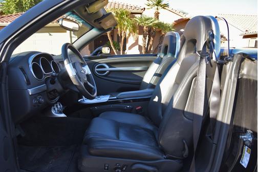 2005 Chevrolet SSR Base