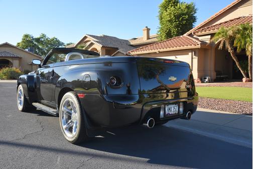 2005 Chevrolet SSR Base