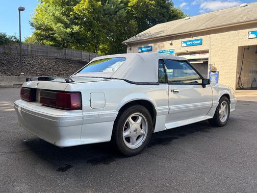 White 1993 Ford Mustang GT