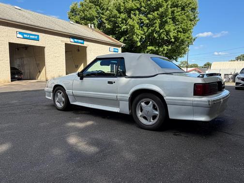 White 1993 Ford Mustang GT