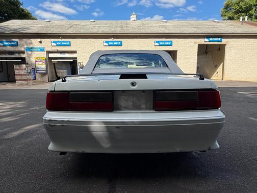 White 1993 Ford Mustang GT