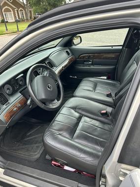 Silver 2007 Mercury Grand Marquis LS