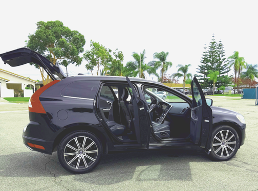 Black 2016 Volvo XC60 T5 Premier