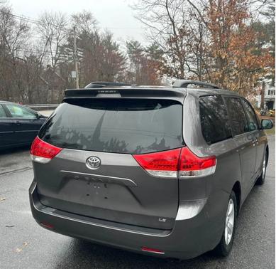 Brown 2013 Toyota Sienna LE