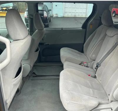 Brown 2013 Toyota Sienna LE