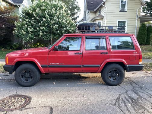 1999 Jeep Cherokee Sport 4WD