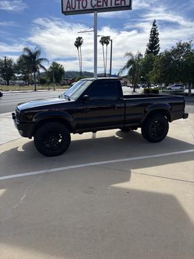 Brown 1993 Mazda B2600 i