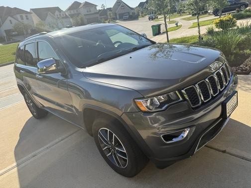 Gray 2020 Jeep Grand Cherokee Limited