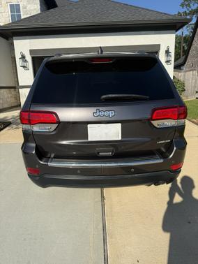 Gray 2020 Jeep Grand Cherokee Limited