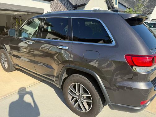 Gray 2020 Jeep Grand Cherokee Limited