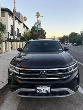 Black 2023 Volkswagen Atlas Cross Sport 2.0T SE