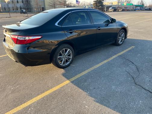 2017 Toyota Camry SE